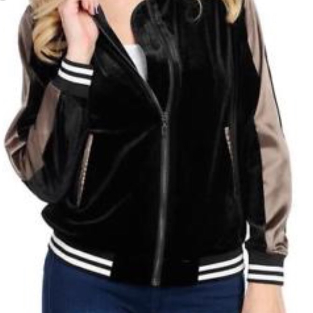 Velvet & Woven Silk; Front Zipper